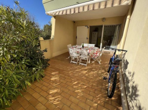 Appartement T2 Cabine, RDC avec Terrasse – Plage à 50m, Parking Privé - FR-1-702-5